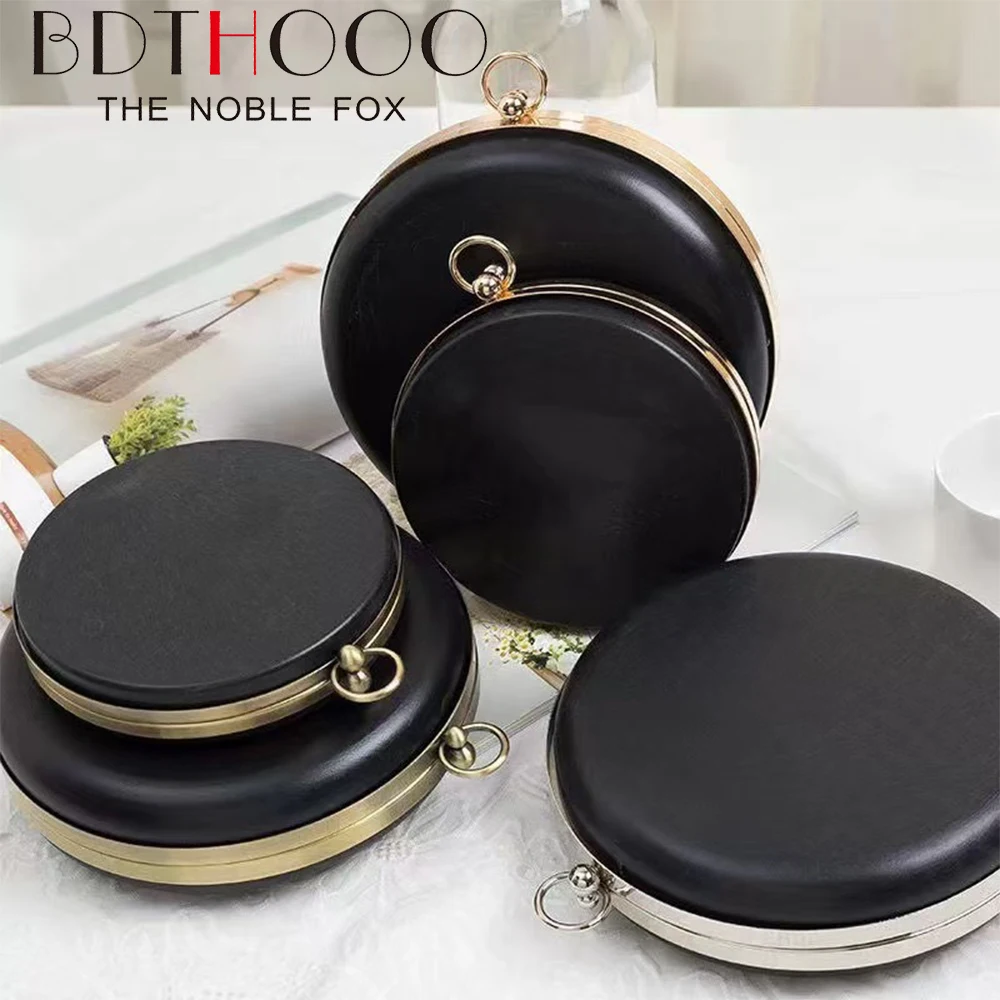 18cm Metal Clasps Dinner Round Box Purses Frame Handles for DIY Handbags Kiss Twisted Lock Buckle Tone Bag Accessories
18cm Metal Clasps Dinner Round Box Purses Frame Handles for DIY Handbags Kiss Twisted Lock Buckle Tone Bag Accessories