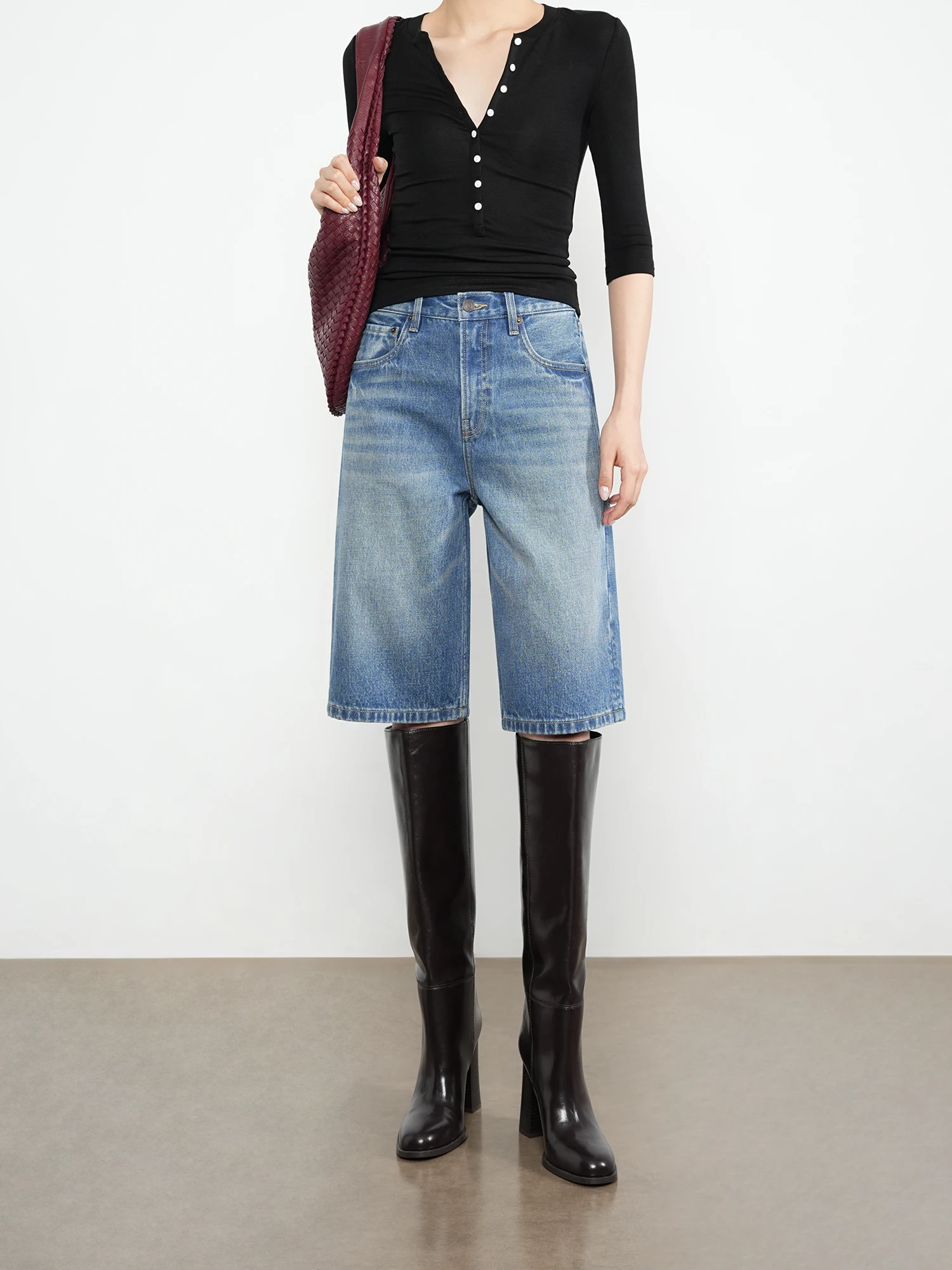 Slimming High Waist Loose Fit Scratch Pattern Five Inch American Retro Straight Leg Denim Jeans for Women Spring Summer
Slimming High Waist Loose Fit Scratch Pattern Five Inch American Retro Straight Leg Denim Jeans for Women Spring Summer