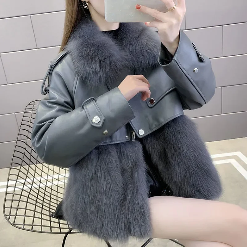 High-End Stitching Casual Fur Jacket Women Overcoat Autumn Winter Thick Loose Fashion Imitation Fox Fur Plush Coat Short Outwear
High-End Stitching Casual Fur Jacket Women Overcoat Autumn Winter Thick Loose Fashion Imitation Fox Fur Plush Coat Short Outwear