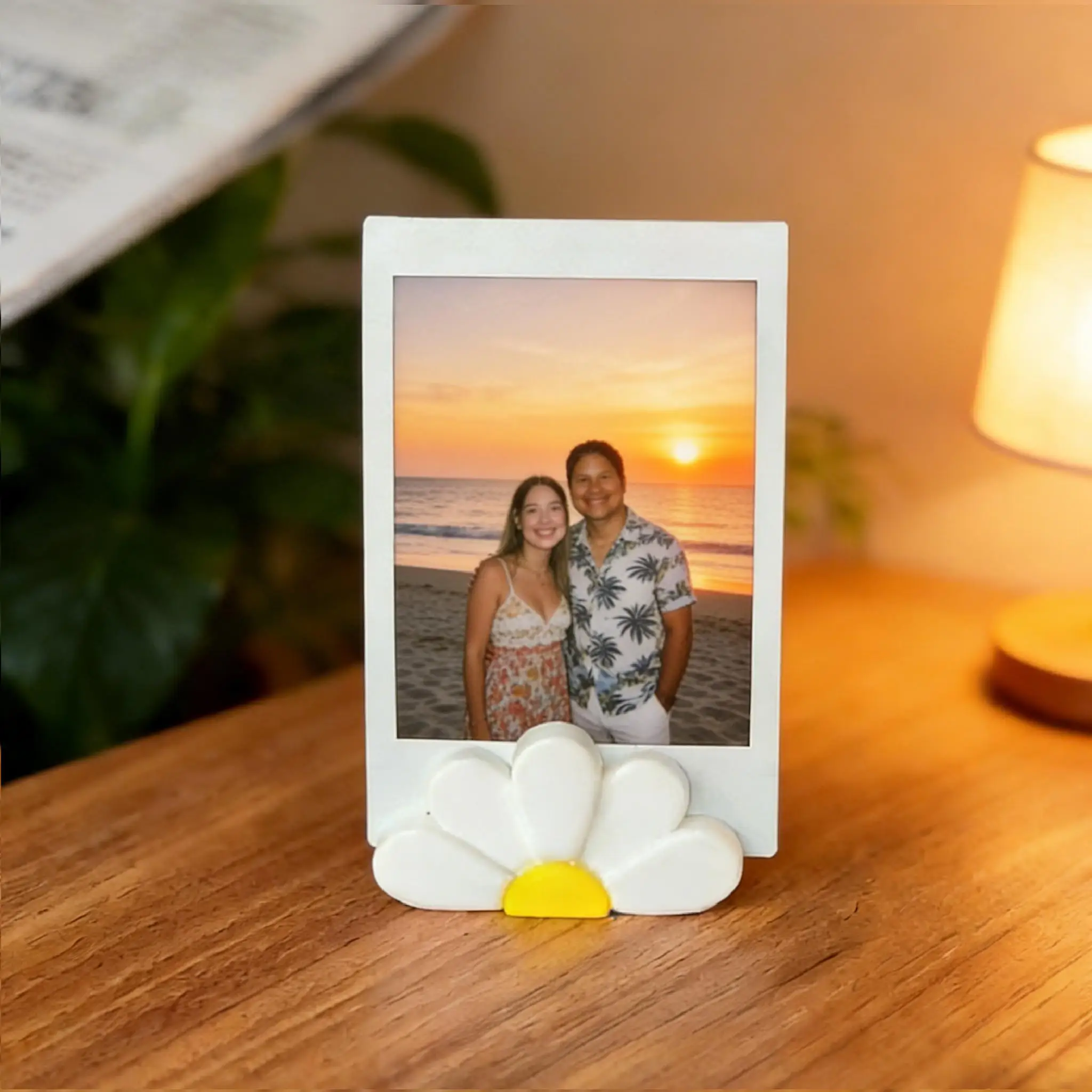 Daisy Photo Frame Stand, Cute Flower-Shaped Holder for Instax Mini Photos, Ideal for Desk, Home & Office Decoration
Daisy Photo Frame Stand, Cute Flower-Shaped Holder for Instax Mini Photos, Ideal for Desk, Home & Office Decoration