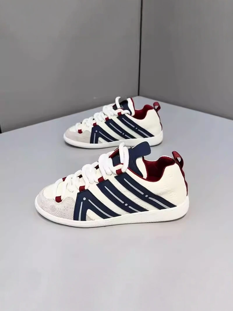 Fashionable Men's Shoes 2026 New Summer High-End Sport Casual White Sneakers Versatile Soft Bottom Agan Board Shoes
Fashionable Men's Shoes 2026 New Summer High-End Sport Casual White Sneakers Versatile Soft Bottom Agan Board Shoes