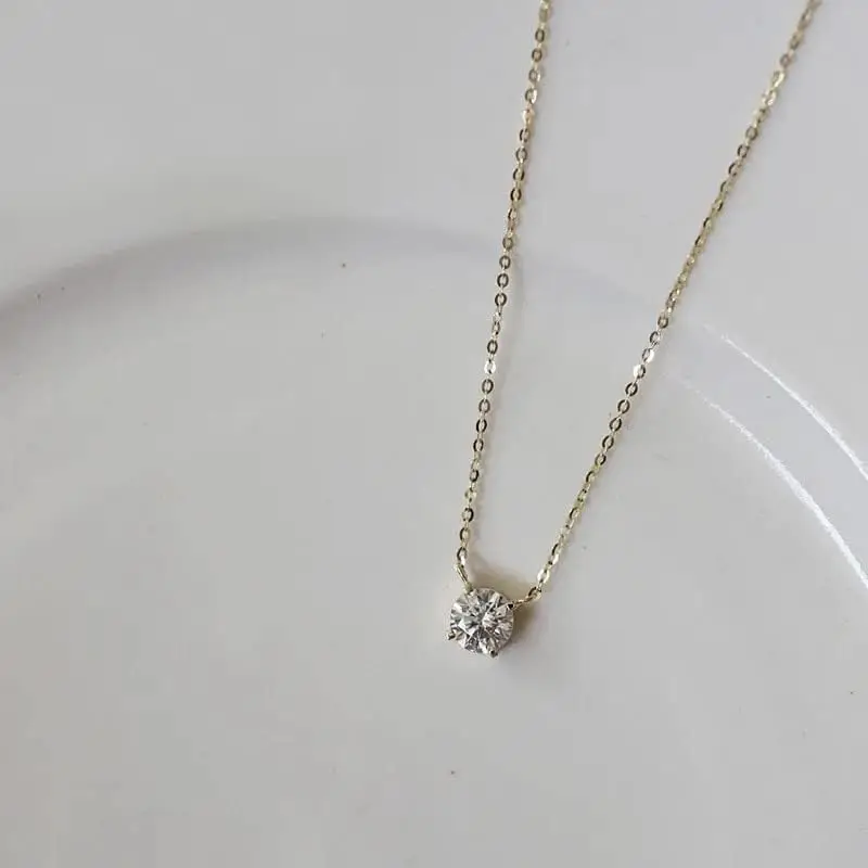 Elegant Crystal Pendant Clavicle Chain for Women, Light Plated Jewelry
Elegant Crystal Pendant Clavicle Chain for Women, Light Plated Jewelry