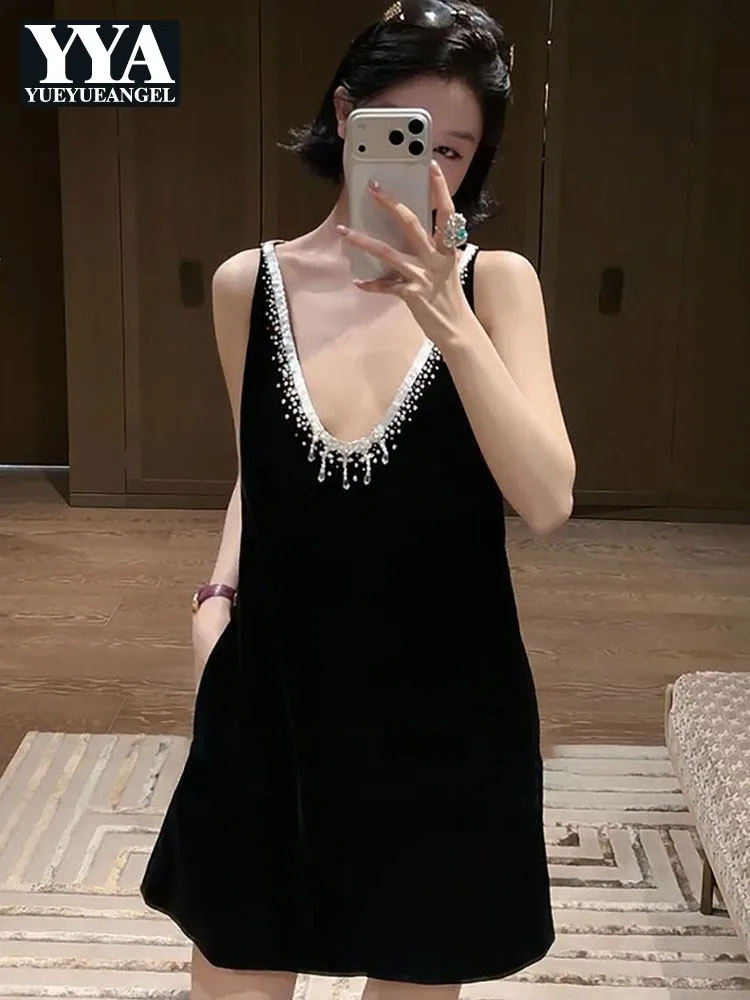 Новое дизайнерское мини-платье без рукавов с глубоким V-образным вырезом, украшенное блестящими стразами, для весенних вечеринок, элегантное, сексуальное, женское, летнее, на бретельках
Новое дизайнерское мини-платье без рукавов с глубоким V-образным вырезом, украшенное блестящими стразами, для весенних вечеринок, элегантное, сексуальное, женское, летнее, на бретельках