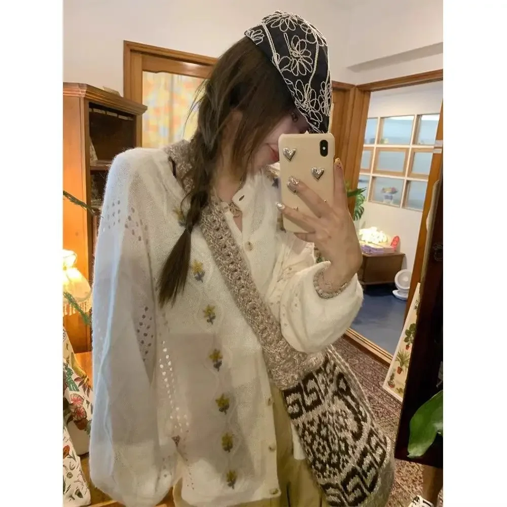 Lazy and Thin Temperament Sweater Knitted 2025 Cardigan Spring Hollow New Top Jacket Versatile and Fashionable
Lazy and Thin Temperament Sweater Knitted 2025 Cardigan Spring Hollow New Top Jacket Versatile and Fashionable