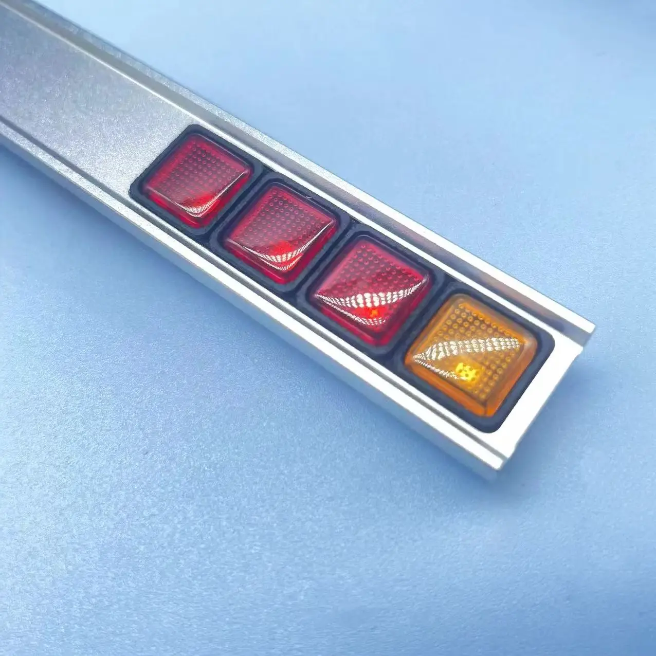 770S Turn Signal Brake Light High-Mounted Lamp Stand Lamp LED Cab Integrated For 1/ 14 Tamiya Scania R620 470 Trailer Toy Part
770S Turn Signal Brake Light High-Mounted Lamp Stand Lamp LED Cab Integrated For 1/ 14 Tamiya Scania R620 470 Trailer Toy Part