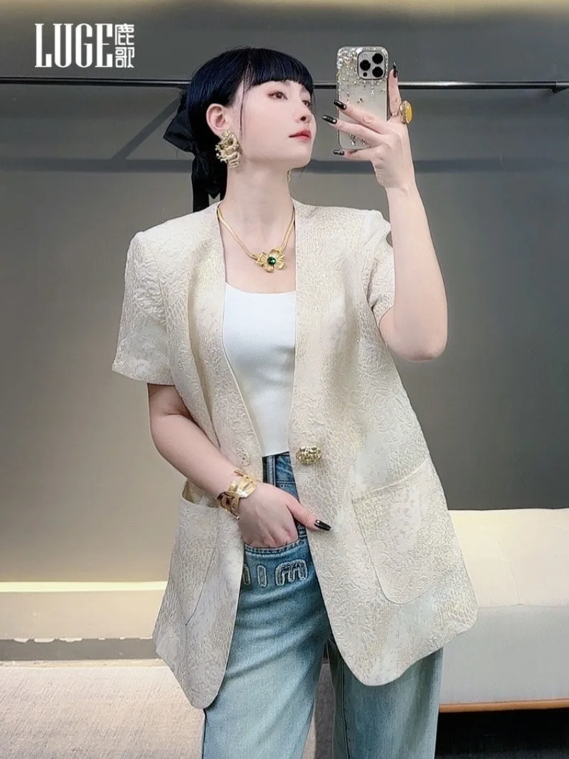 Summer Fashion New Improvement New Chinese Jacquard Coat Women's Imitation Silk Short Sleeved Suit Coat Female Clothing
Summer Fashion New Improvement New Chinese Jacquard Coat Women's Imitation Silk Short Sleeved Suit Coat Female Clothing