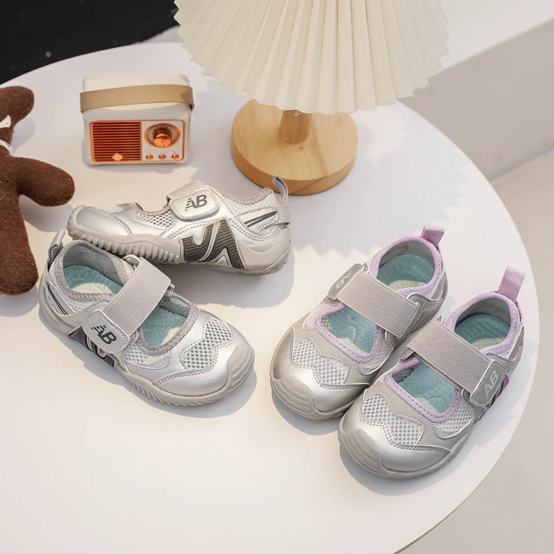 Children Sport Sandals Kids New Summer Mesh Breathable Lightweight Sneakers for Boys Girls Outdoor Casual Walking Shoes
Children Sport Sandals Kids New Summer Mesh Breathable Lightweight Sneakers for Boys Girls Outdoor Casual Walking Shoes