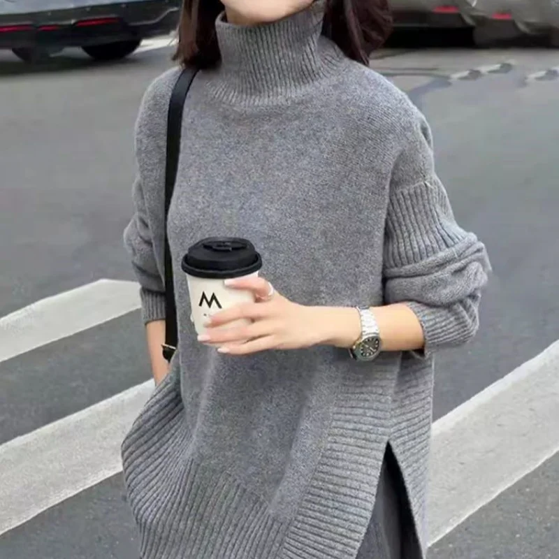 2025 Autumn/Winter Women's 100% Wool Knit Sweater - High Neck Split Hem Thickened Top
2025 Autumn/Winter Women's 100% Wool Knit Sweater - High Neck Split Hem Thickened Top