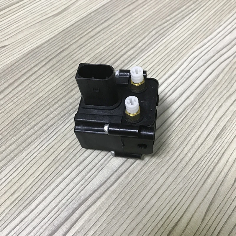 1pc 37206859714 37206789938 37206799 Height Control Valve Block For BMW X5 E70 E61 07-13 Air Suspension Compressor Repair Kit
1pc 37206859714 37206789938 37206799 Height Control Valve Block For BMW X5 E70 E61 07-13 Air Suspension Compressor Repair Kit