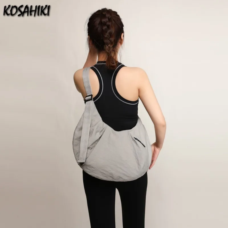 High-capacity Solid Simple Shoulder Bags Men Women Nylon Casual Travel Hobo Bag Y2k Aesthetic Vintage Casual Handbags Crossbody
High-capacity Solid Simple Shoulder Bags Men Women Nylon Casual Travel Hobo Bag Y2k Aesthetic Vintage Casual Handbags Crossbody
