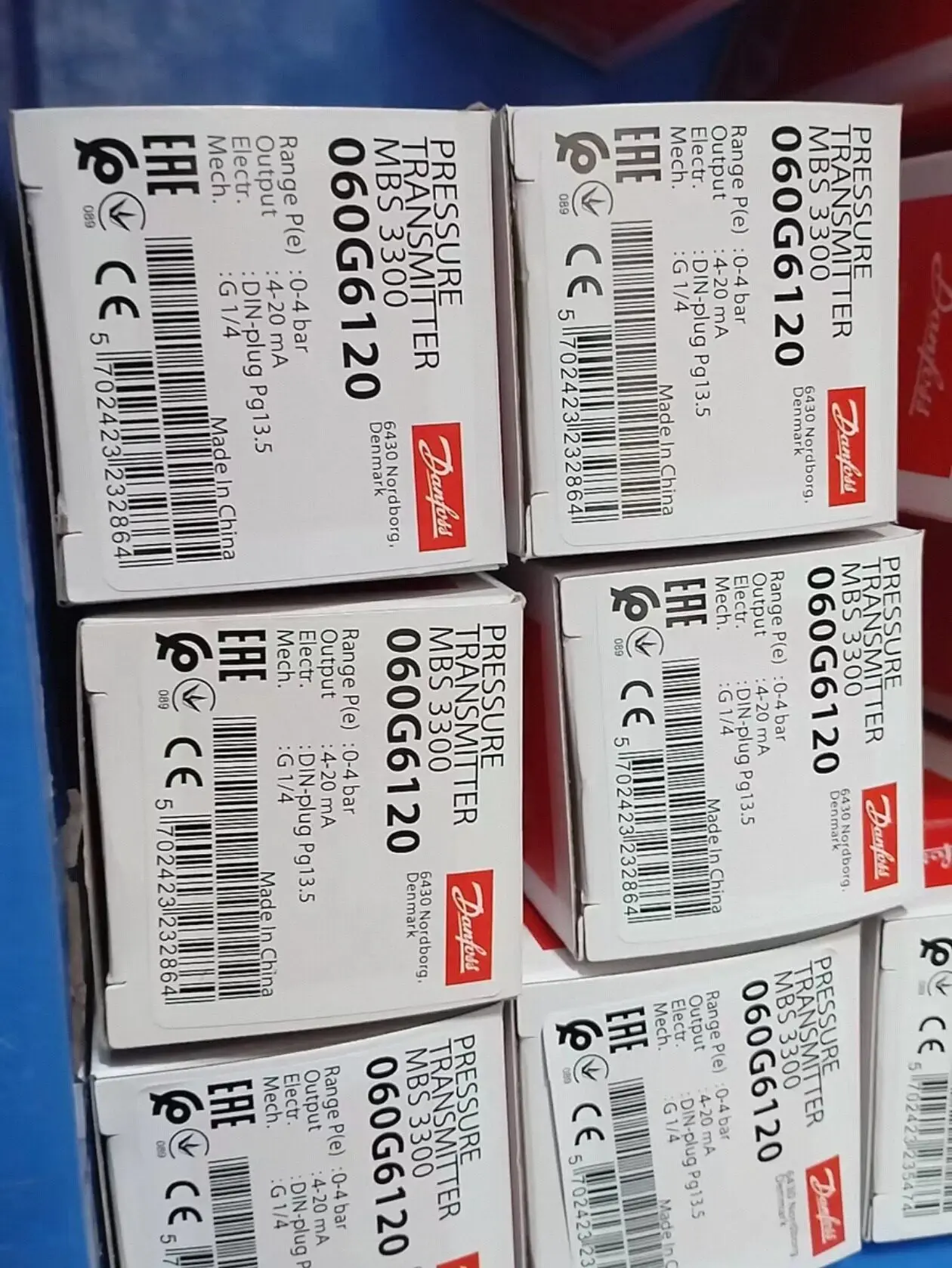New Danfoss pressure sensor 060G6120 original genuinein stock
New Danfoss pressure sensor 060G6120 original genuinein stock