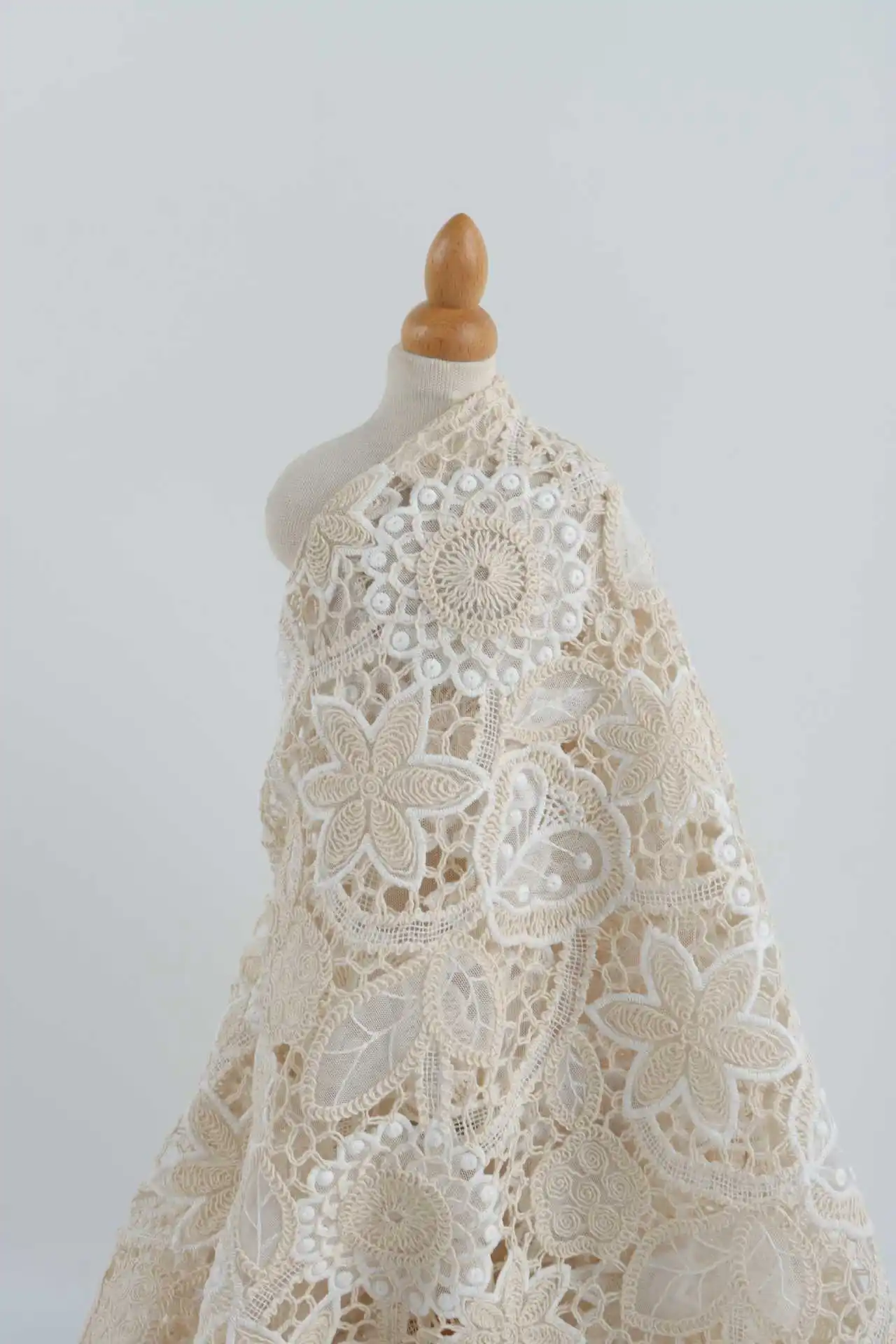 High-quality mesh hollow-out embroidered fabric for dresses, Lolita princess dresses, clothing embroidered fabric
High-quality mesh hollow-out embroidered fabric for dresses, Lolita princess dresses, clothing embroidered fabric