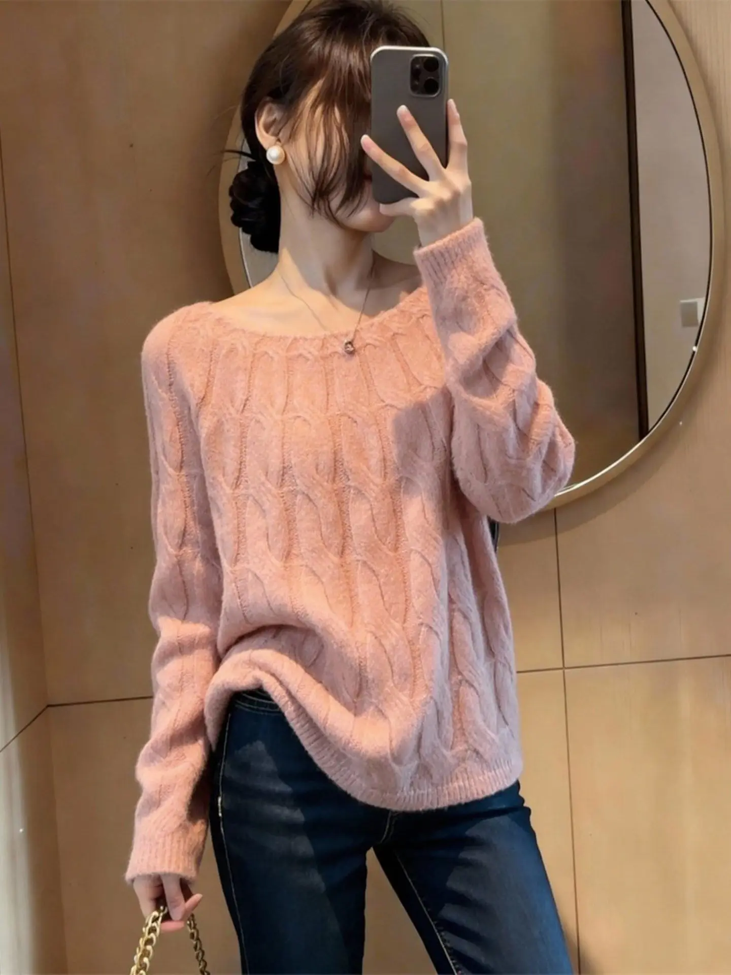 Корейский вязаный свитер в стиле кэжуал для женщин: новинка зимы, универсальный шерстяной кардиган для похудения, удобный для повседневной носки дизайн
Корейский вязаный свитер в стиле кэжуал для женщин: новинка зимы, универсальный шерстяной кардиган для похудения, удобный для повседневной носки дизайн