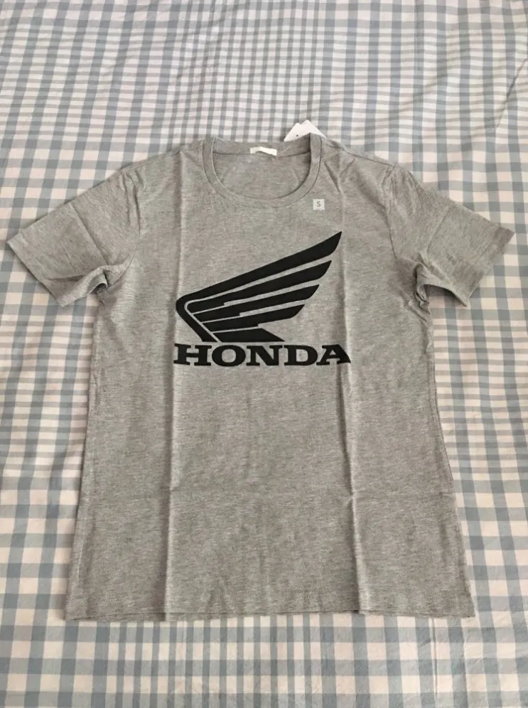 Модные хиты Honda: футболка унисекс с коротким рукавом Honda Motorcycle Ghost Fire
Модные хиты Honda: футболка унисекс с коротким рукавом Honda Motorcycle Ghost Fire