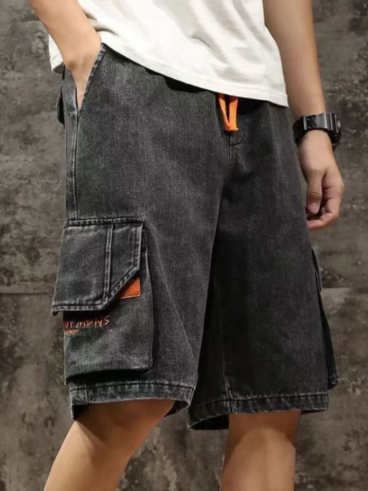 Summer Men's Loose Straight Leg Denim Shorts Multi-Pocket Smoke Grey Workwear Shorts Resistant to Dirt And Wear Five-Quarter ...
Summer Men's Loose Straight Leg Denim Shorts Multi-Pocket Smoke Grey Workwear Shorts Resistant to Dirt And Wear Five-Quarter ...