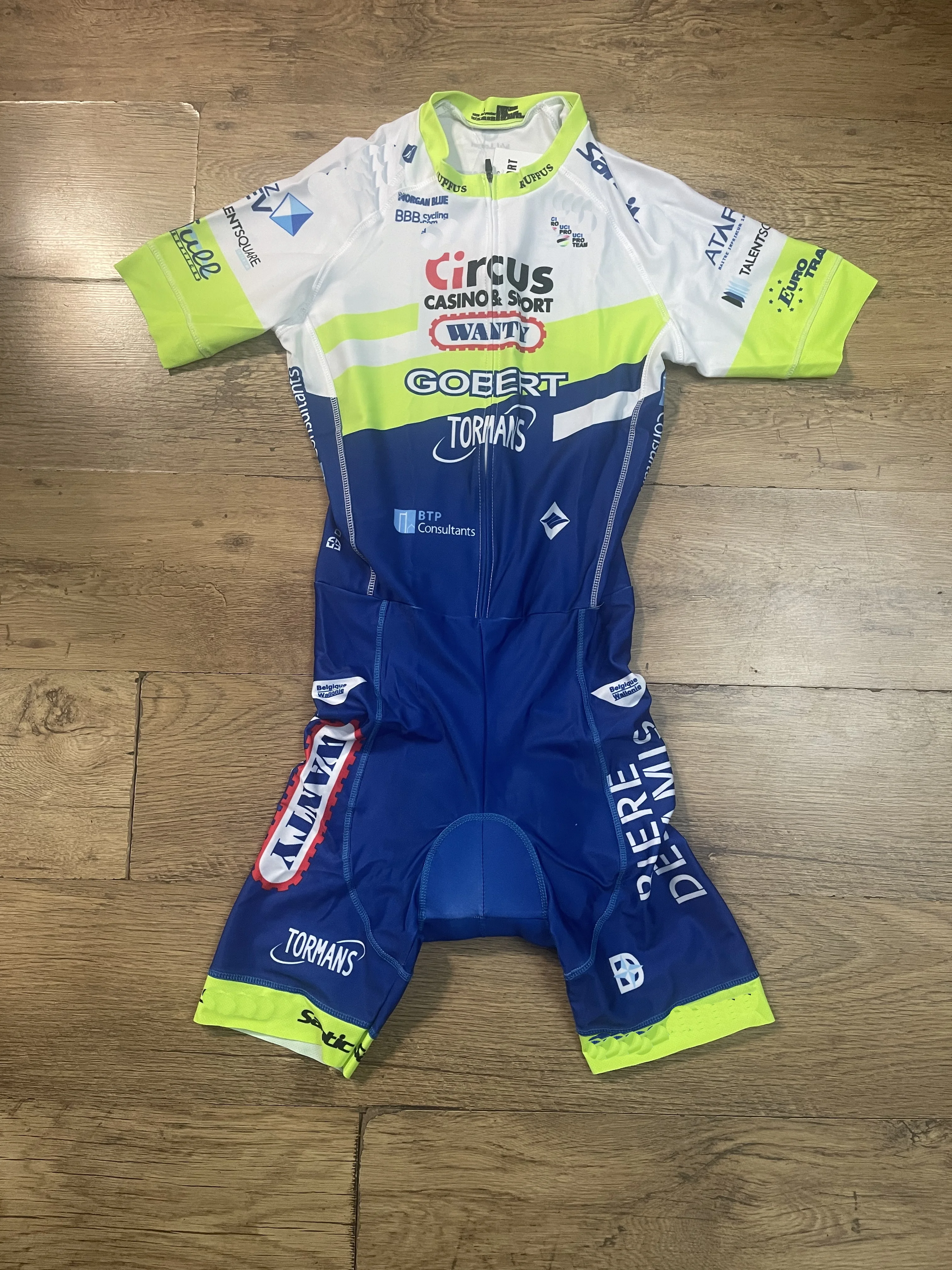 LASER CUT Skinsuit INTERMARCHÉ-WANTY TEAM L036 Bodysuit SHORT Cycling Jersey Bike Bicycle Clothing Maillot Ropa Ciclismo
LASER CUT Skinsuit INTERMARCHÉ-WANTY TEAM L036 Bodysuit SHORT Cycling Jersey Bike Bicycle Clothing Maillot Ropa Ciclismo