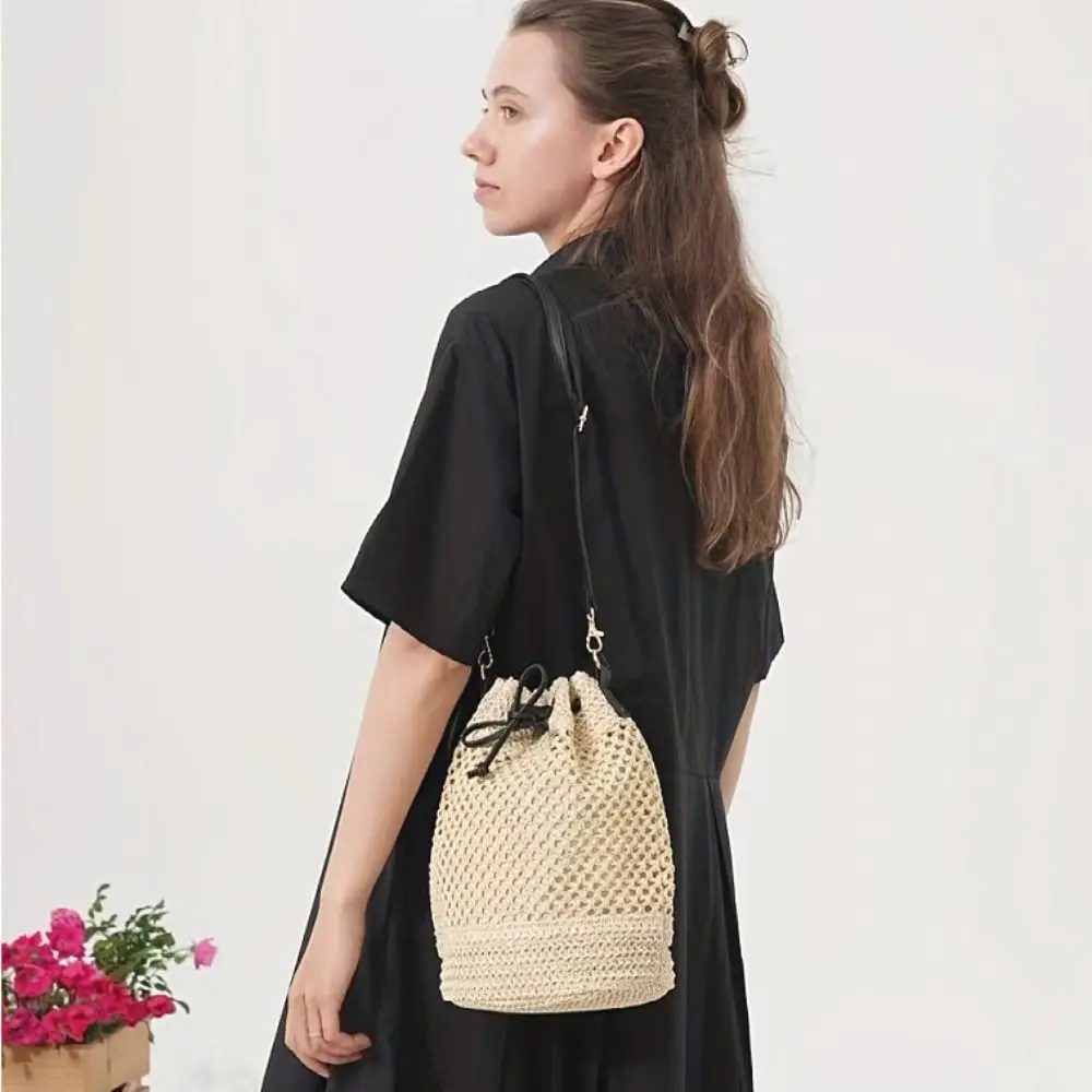 Casual Large Capacity Straw Bucket Bag Grass Hollow Out Woven Handbag Simple Fashion Weave Tote Bag Women
Casual Large Capacity Straw Bucket Bag Grass Hollow Out Woven Handbag Simple Fashion Weave Tote Bag Women