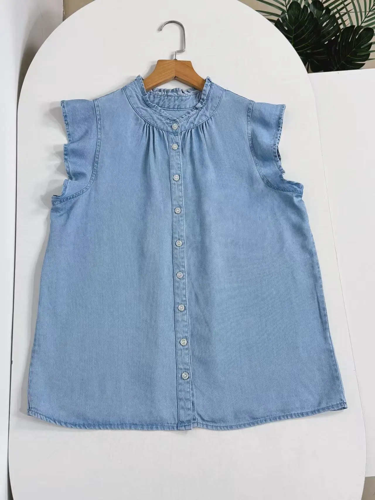 Spring Summer Anti-Aging Breathable 100% Lyocell Denim Shirt Women's Thin Fly Sleeve Casual Straight Leg Shirt
Spring Summer Anti-Aging Breathable 100% Lyocell Denim Shirt Women's Thin Fly Sleeve Casual Straight Leg Shirt