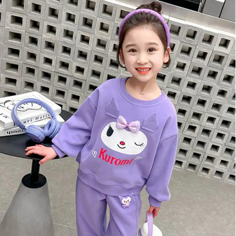 Костюм-футболка Sanrio для девочек Kuromi My Melody, весенне-осенний новый свитшот Kawaii с героями мультфильмов аниме, брюки, милые и удобные
Костюм-футболка Sanrio для девочек Kuromi My Melody, весенне-осенний новый свитшот Kawaii с героями мультфильмов аниме, брюки, милые и удобные