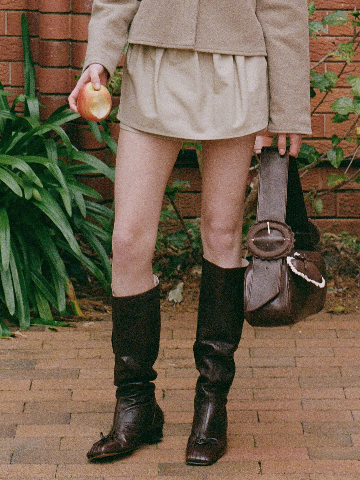 Юбка из чистого хлопка с плиссировкой, сделанная моей мамой, повседневная женская юбка с внутренней вставкой, средней посадкой на талии и боковой молнией
Юбка из чистого хлопка с плиссировкой, сделанная моей мамой, повседневная женская юбка с внутренней вставкой, средней посадкой на талии и боковой молнией