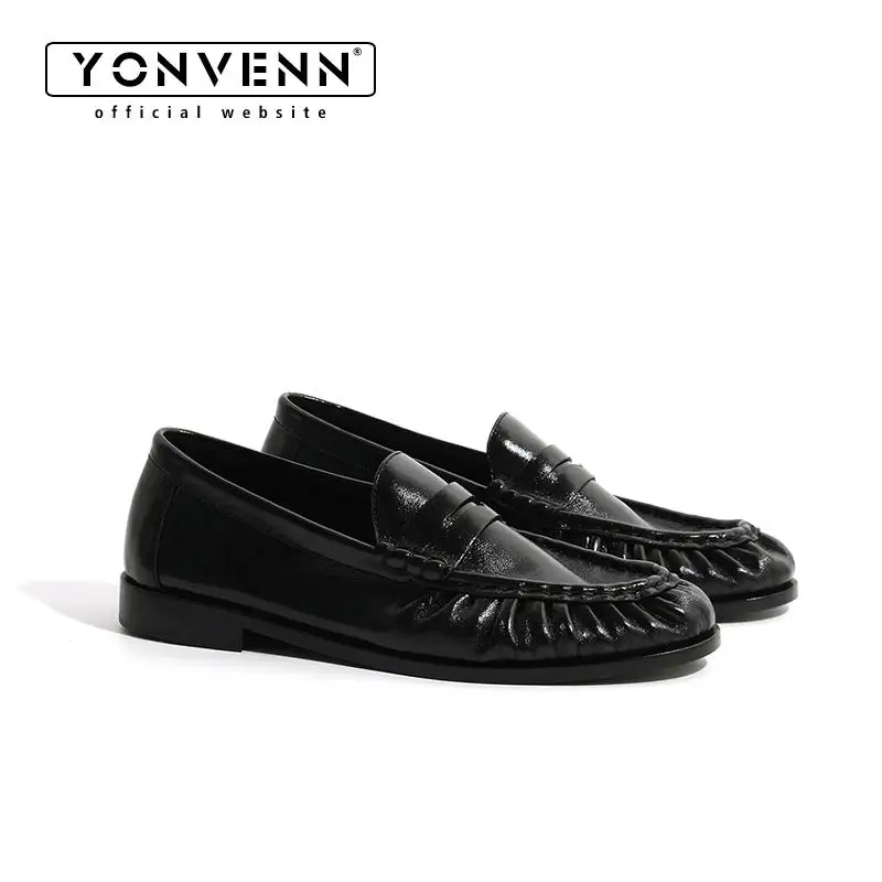 New retro loafers for men featuring classic and pleated design suitable for work and commuting with slip in dress leather shoes
New retro loafers for men featuring classic and pleated design suitable for work and commuting with slip in dress leather shoes