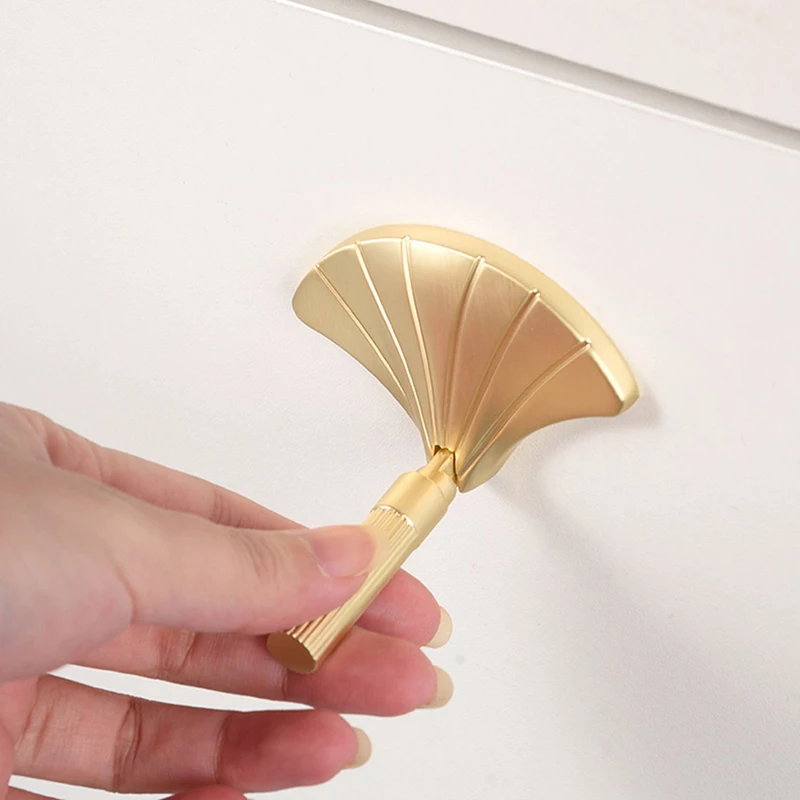 1PCS Fan Shaped Handle Gold Wardrobe Cabinet Door Drawer Cabinet Wine Cabinet Modern Minimalist Light Luxury Door Handle
1PCS Fan Shaped Handle Gold Wardrobe Cabinet Door Drawer Cabinet Wine Cabinet Modern Minimalist Light Luxury Door Handle