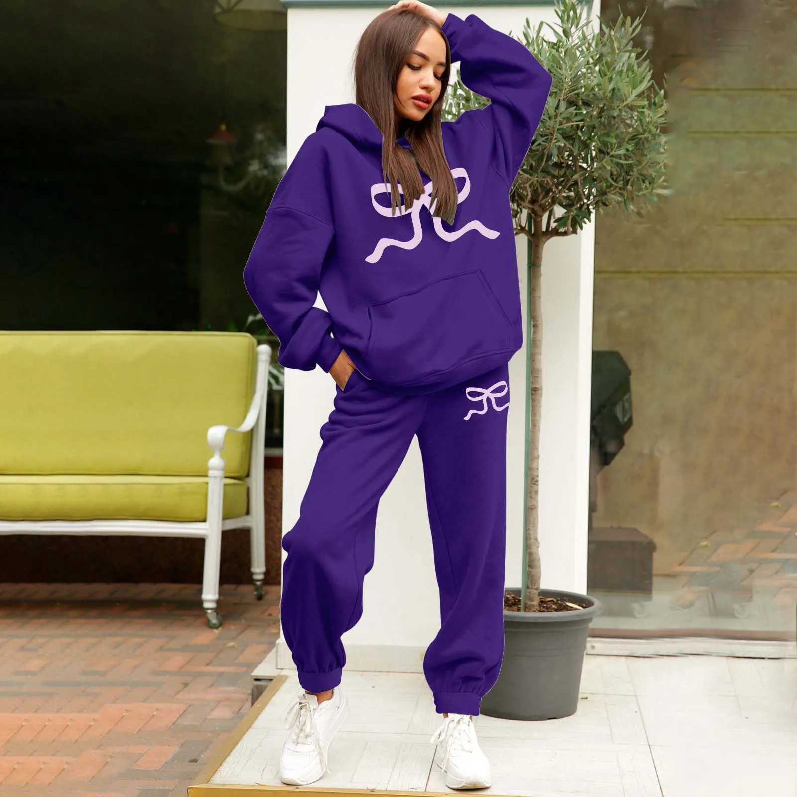 2025 Women Bow Print Pants Set Trendy Solid Color Crew Neck Long Sleeve Hoodie And Loose Sweatpants 2 Pcs Activewear Set
2025 Women Bow Print Pants Set Trendy Solid Color Crew Neck Long Sleeve Hoodie And Loose Sweatpants 2 Pcs Activewear Set