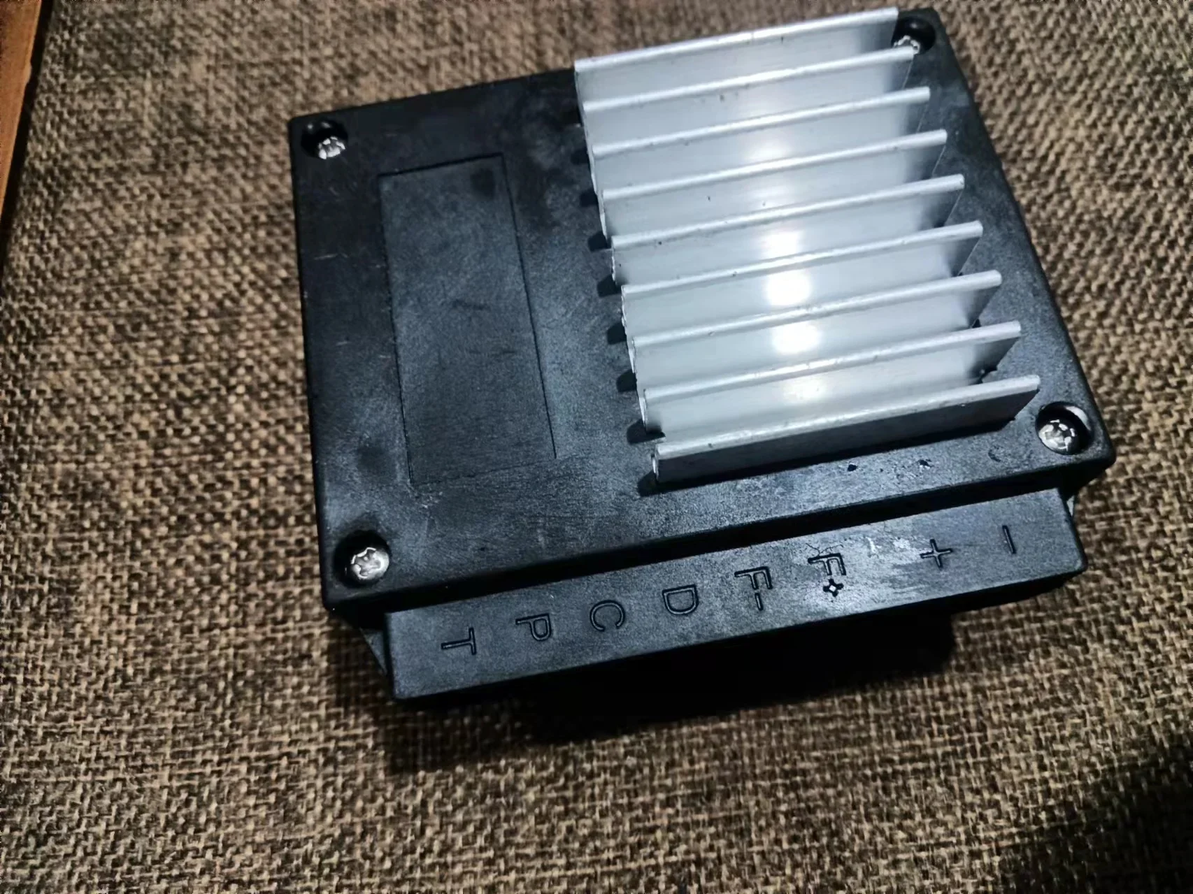 CZ-BX60W-1 DC 12/24V Автомобильный Холодильный компрессор с переменной частотой ZH25G драйвер
CZ-BX60W-1 DC 12/24V Автомобильный Холодильный компрессор с переменной частотой ZH25G драйвер