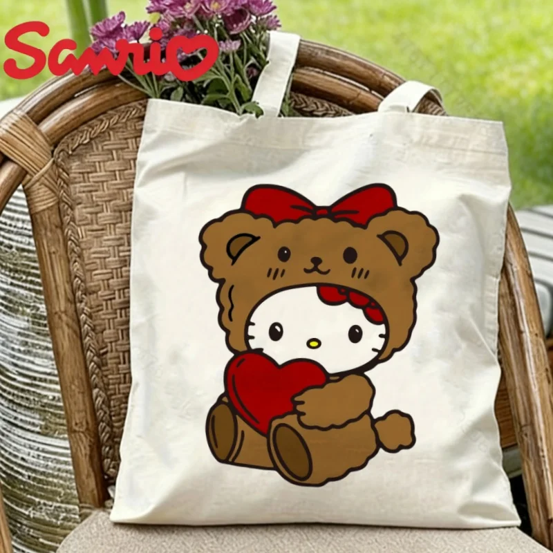 1 шт. холщовая сумка-тоут с изображением Hello Kitty в костюме медведя с сердечком, экологичная, многоразовая, на плечо
1 шт. холщовая сумка-тоут с изображением Hello Kitty в костюме медведя с сердечком, экологичная, многоразовая, на плечо