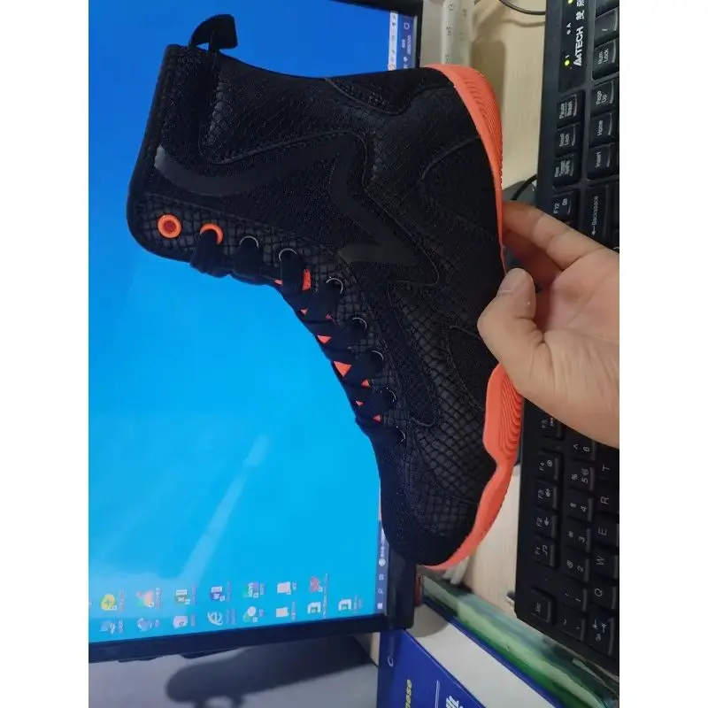 Original Brand Professional Men Wrestling Shoe Competition Sport Fighting Shoe Comfortable Breath Boxing Fighting Boots 40-47
Original Brand Professional Men Wrestling Shoe Competition Sport Fighting Shoe Comfortable Breath Boxing Fighting Boots 40-47