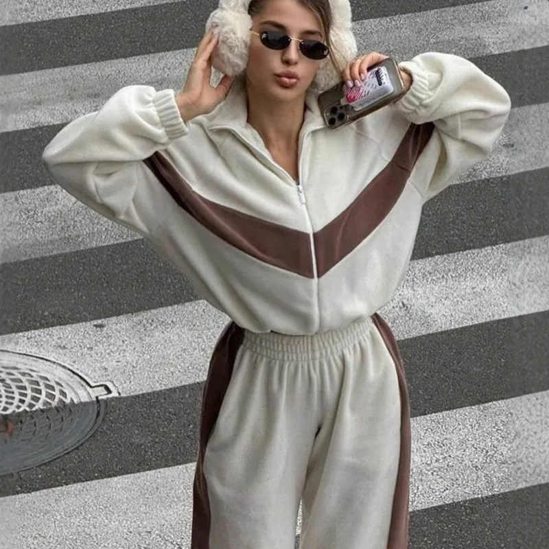 2025 Autumn New Trendy Zip-Up Patchwork Hoodie Stretchable Joggers Two-Piece Set Oversized Cozy Fit for Gym & Streetwear Outfit
2025 Autumn New Trendy Zip-Up Patchwork Hoodie Stretchable Joggers Two-Piece Set Oversized Cozy Fit for Gym & Streetwear Outfit