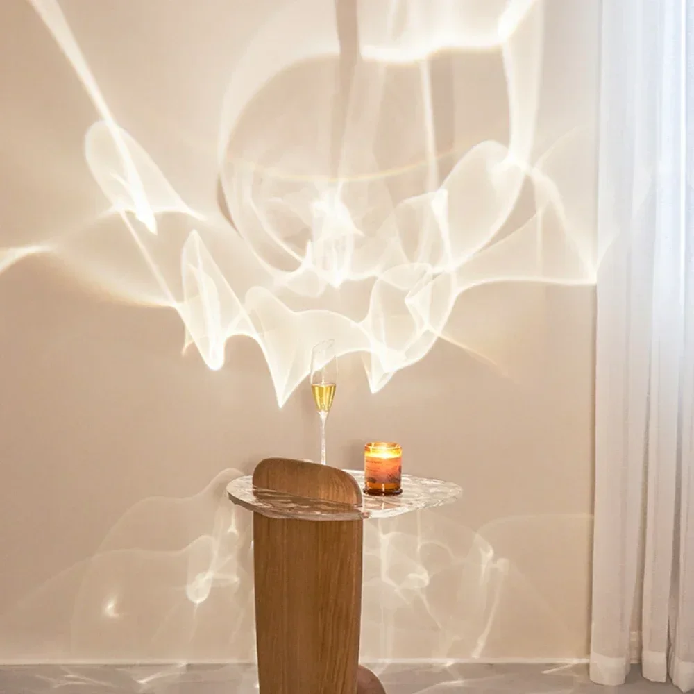 Мобильный журнальный столик для небольшой квартиры, креативный приставной столик, светильник, роскошь
Мобильный журнальный столик для небольшой квартиры, креативный приставной столик, светильник, роскошь