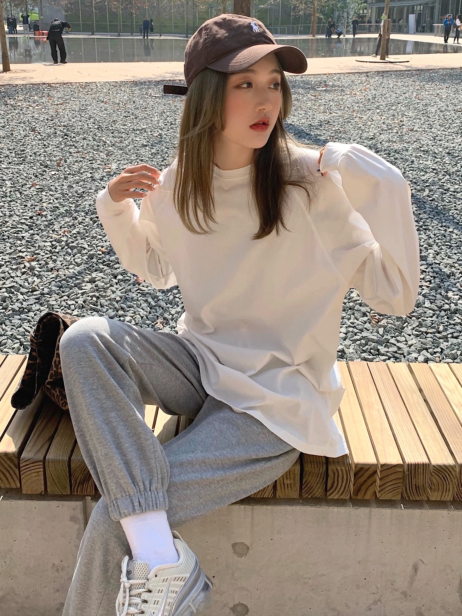 White Cotton Long Sve T-irt Loose Comfortable Mid-Length Base Layer Top Bla Pure Cotton Spring Autumn Women's Faion
White Cotton Long Sve T-irt Loose Comfortable Mid-Length Base Layer Top Bla Pure Cotton Spring Autumn Women's Faion