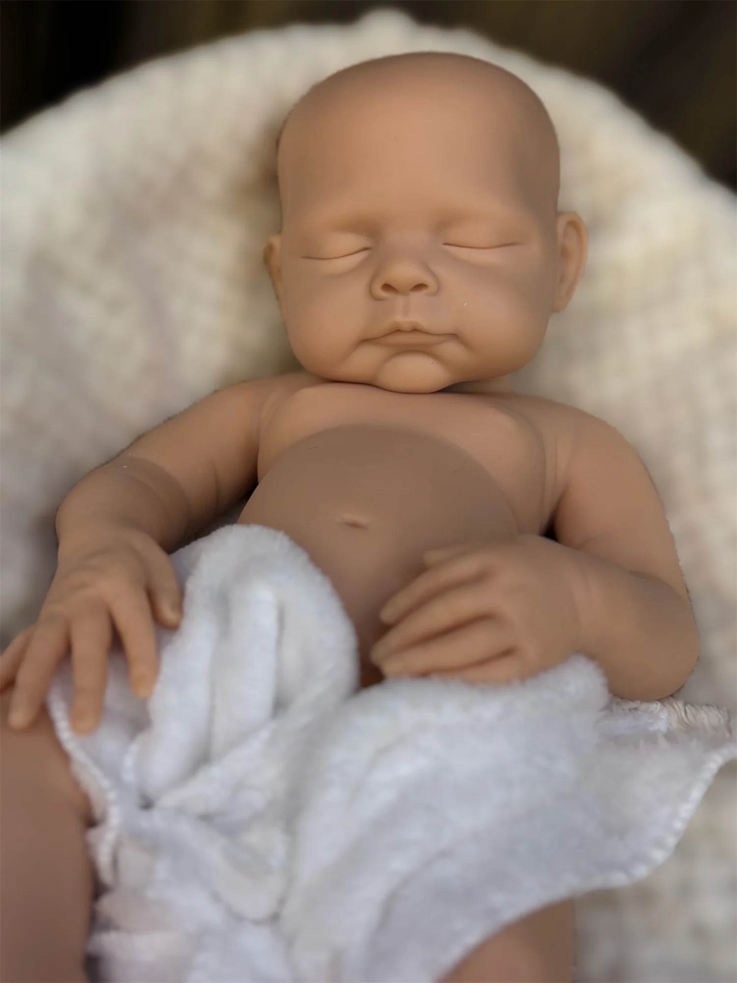 18Inch Close Eyes Eric Solid Silicone Bebe Reborn Girl With Unpaint Skin Can Washable Newborn Girl Doll Corpo De Silicone Doll
18Inch Close Eyes Eric Solid Silicone Bebe Reborn Girl With Unpaint Skin Can Washable Newborn Girl Doll Corpo De Silicone Doll