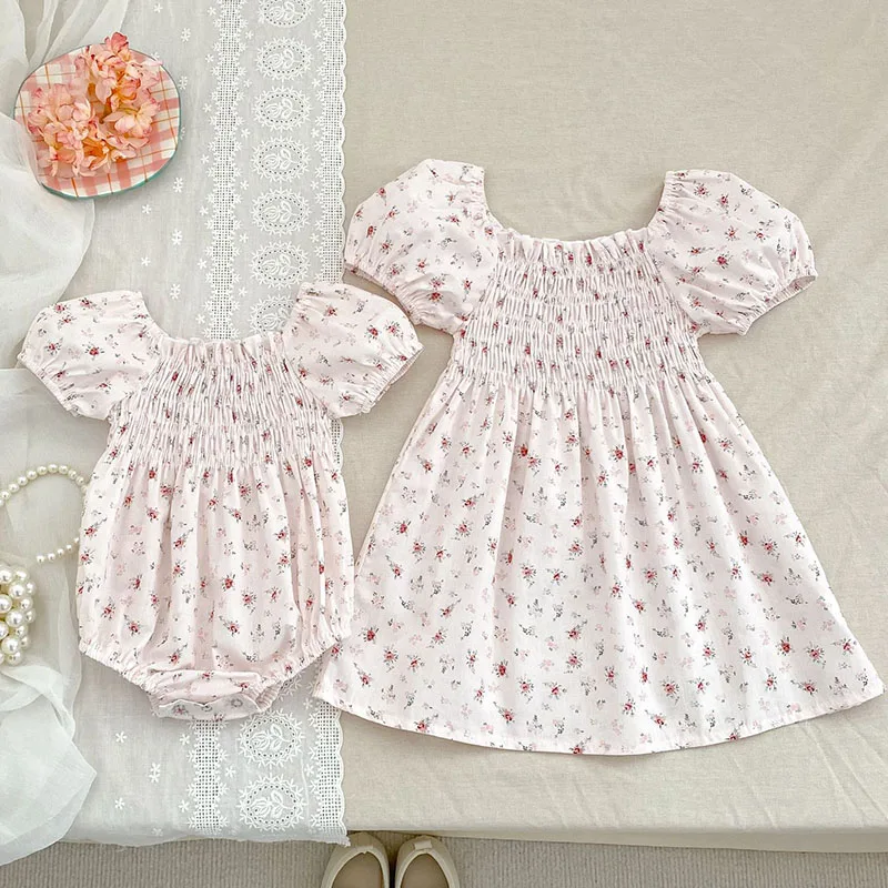 2025 New Summer European American Style Baby Girl Party Dress Short Sleeved Cotton Print Kids Princess Dress Infant Baby Romper
2025 New Summer European American Style Baby Girl Party Dress Short Sleeved Cotton Print Kids Princess Dress Infant Baby Romper