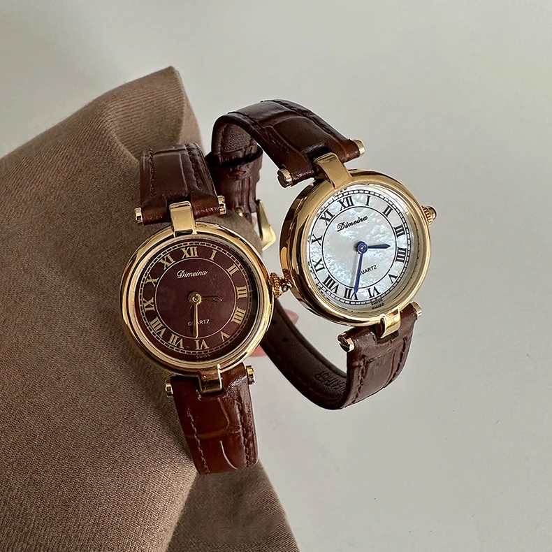 Fashion Temperament Vintage Belt disk Quartz Watch For women's girl Student gift Women's accessories
Fashion Temperament Vintage Belt disk Quartz Watch For women's girl Student gift Women's accessories