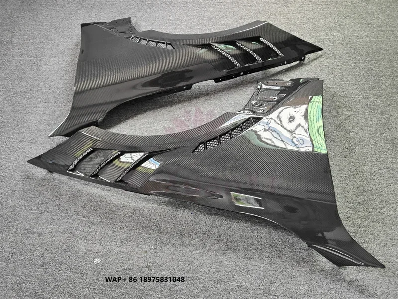 A Pair of High-quality 3K Carbon Fiber L-style Mudguards for Direct Factory Sales of B 4 Series G26 Four Door Body Kit
A Pair of High-quality 3K Carbon Fiber L-style Mudguards for Direct Factory Sales of B 4 Series G26 Four Door Body Kit