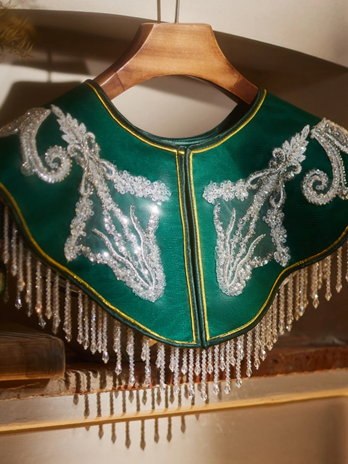 New Chinese Sle ort Lace Coat round Ne Super Fairy T Matching with Tailed Skirt Petalbride Brand
New Chinese Sle ort Lace Coat round Ne Super Fairy T Matching with Tailed Skirt Petalbride Brand