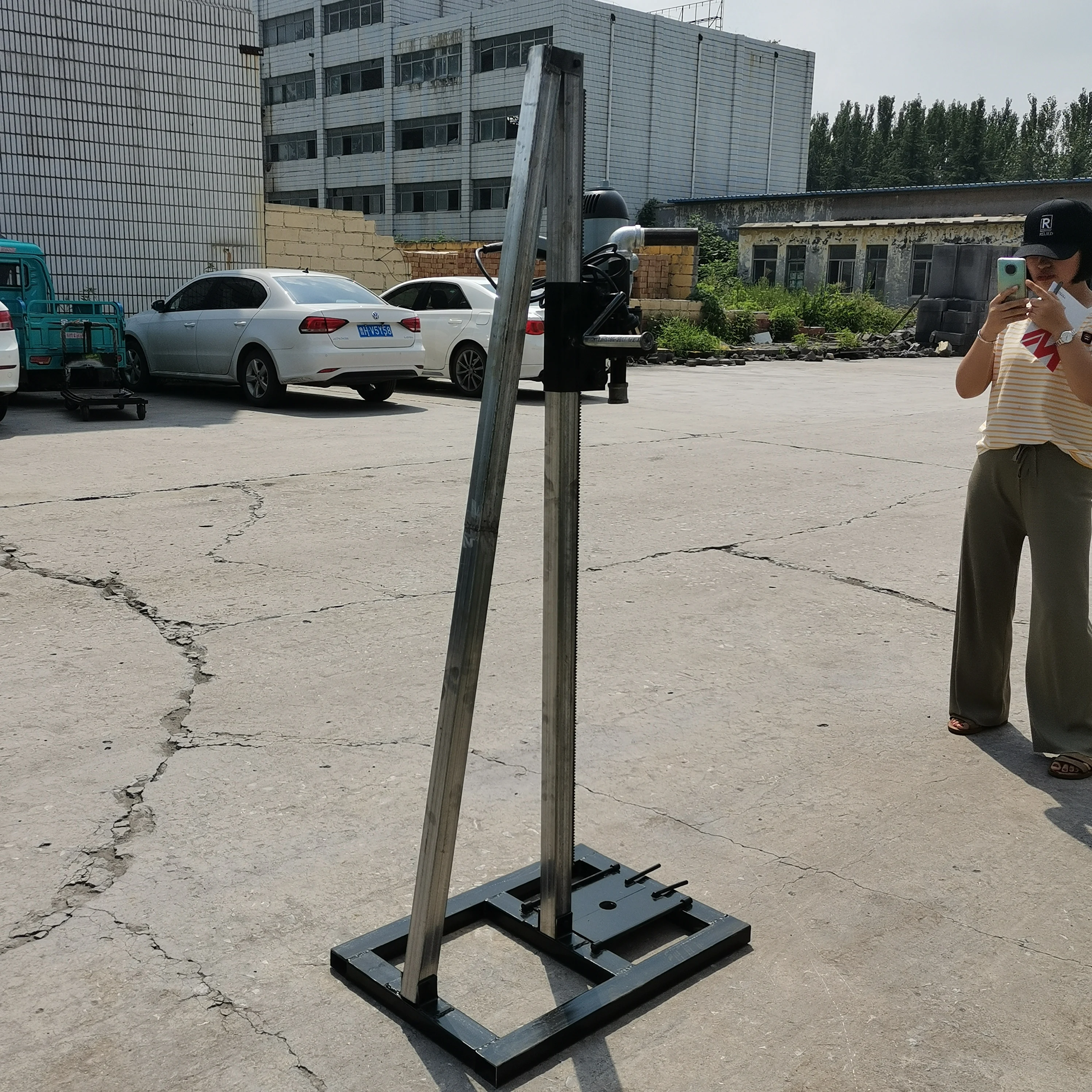 Customized Small-Scale Household Electric Handheld Drill – Low Noise High Speed for Wells
Customized Small-Scale Household Electric Handheld Drill – Low Noise High Speed for Wells