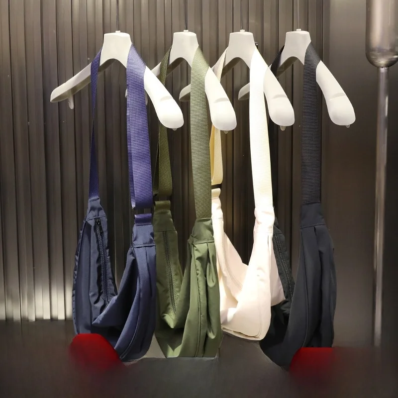 Versatile Portable Dumpling Crossbody Bag Unisex Single Shoulder Bag Spring Summer Casual Nylon Zipper Closure Soft Medium Size
Versatile Portable Dumpling Crossbody Bag Unisex Single Shoulder Bag Spring Summer Casual Nylon Zipper Closure Soft Medium Size