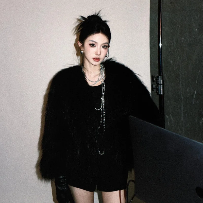 Куртка из искусственного меха. Женские пальто. Женские пушистые прямые зимние пальто для мам. Высококачественная отделка с открытой спиной. Уютное сращивание в уличном стиле.
Куртка из искусственного меха. Женские пальто. Женские пушистые прямые зимние пальто для мам. Высококачественная отделка с открытой спиной. Уютное сращивание в уличном стиле.