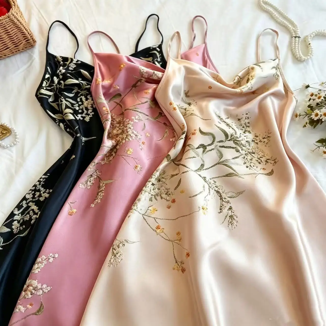 Summer outfits for women three-piece dopamine sexy ladies suspender skirt pajamas dresses for women home travel essentials vestido de mujer
Summer outfits for women three-piece dopamine sexy ladies suspender skirt pajamas dresses for women home travel essentials vestido de mujer