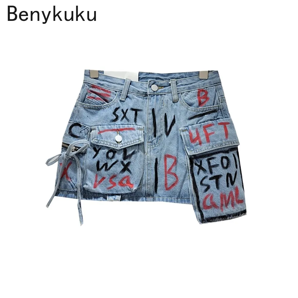 Women Denim Skirt Hand-painted Graffiti Letters Multiple Pockets High Waist Cargo Short Mini Skirt 2025 Spring Fashion Sweetwear
Women Denim Skirt Hand-painted Graffiti Letters Multiple Pockets High Waist Cargo Short Mini Skirt 2025 Spring Fashion Sweetwear