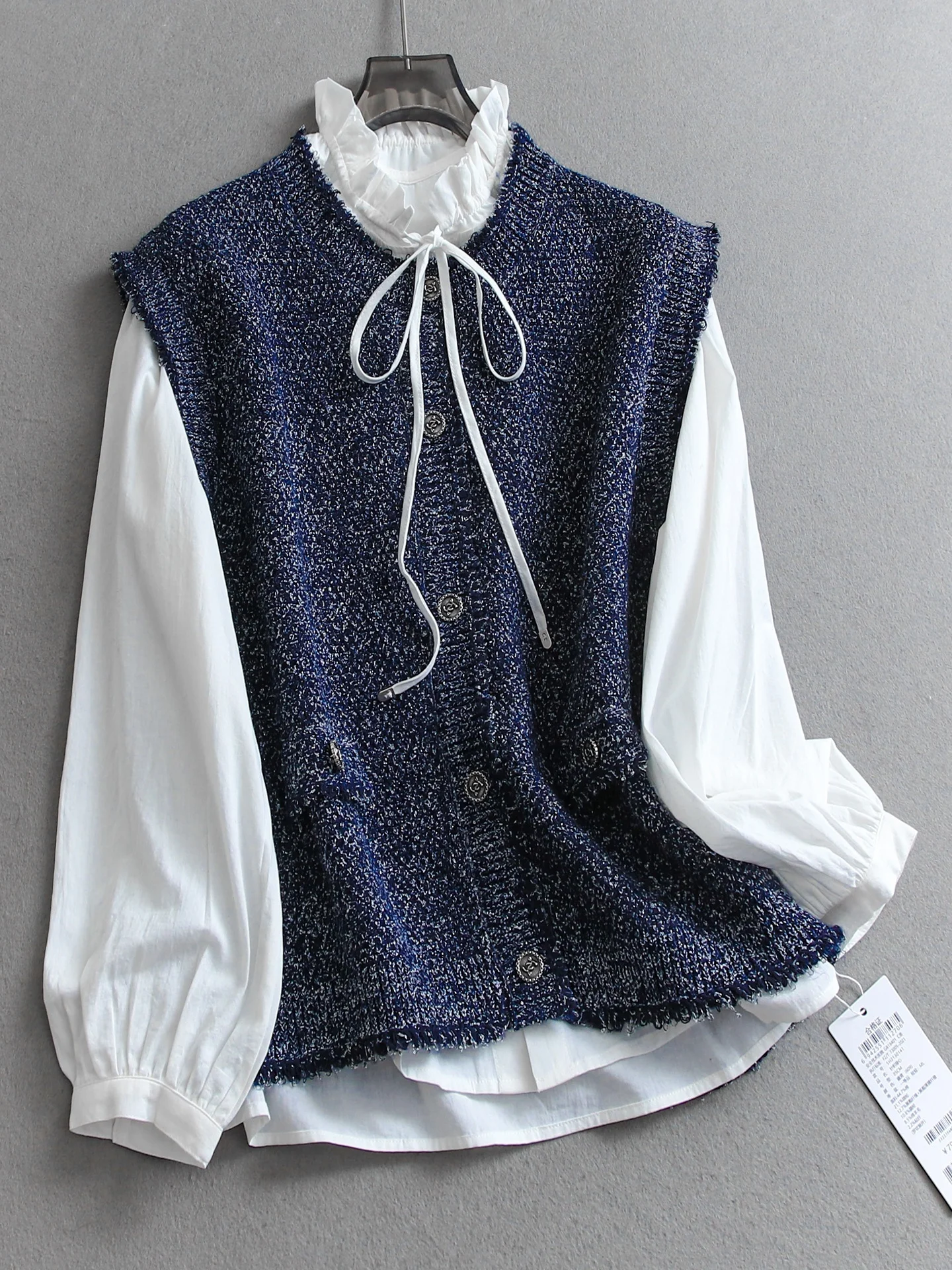 Drawstring Wooden Tooth Collar Long Sleeve Pure Color Shirt Knitted Vest Women's Set Casual Luxury Style Loose Fit Cotton Shirt
Drawstring Wooden Tooth Collar Long Sleeve Pure Color Shirt Knitted Vest Women's Set Casual Luxury Style Loose Fit Cotton Shirt