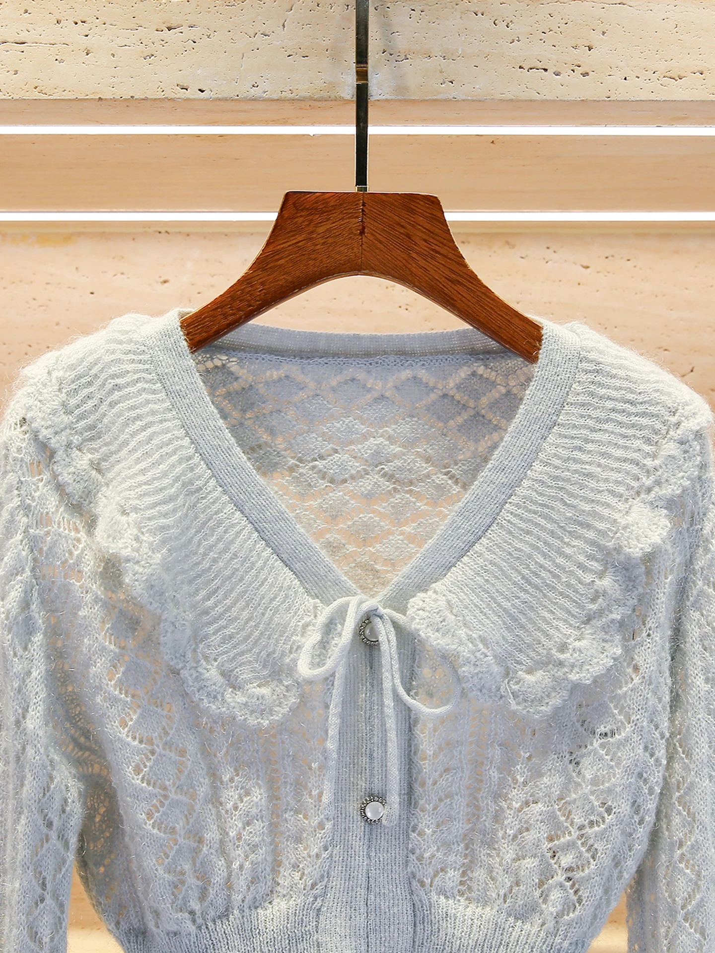 High-End Women's Knitted Top with Bow V-Ne Lace Trim Commute Sle ort Sve Long Sve Pure Color for Daily Wear
High-End Women's Knitted Top with Bow V-Ne Lace Trim Commute Sle ort Sve Long Sve Pure Color for Daily Wear