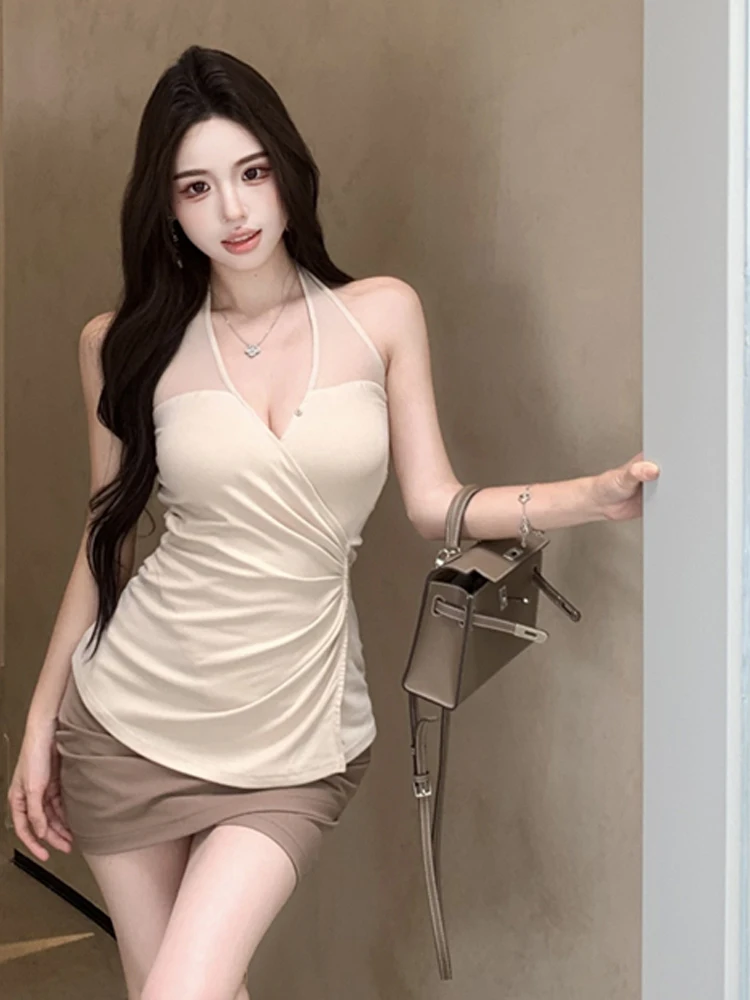 Spicy Girl Tie Waist Slimming V-Neck Mesh Paneling Hanging Neck Top Half Skirt Set Irregular Hemline Bodycon Summer Outfit
Spicy Girl Tie Waist Slimming V-Neck Mesh Paneling Hanging Neck Top Half Skirt Set Irregular Hemline Bodycon Summer Outfit