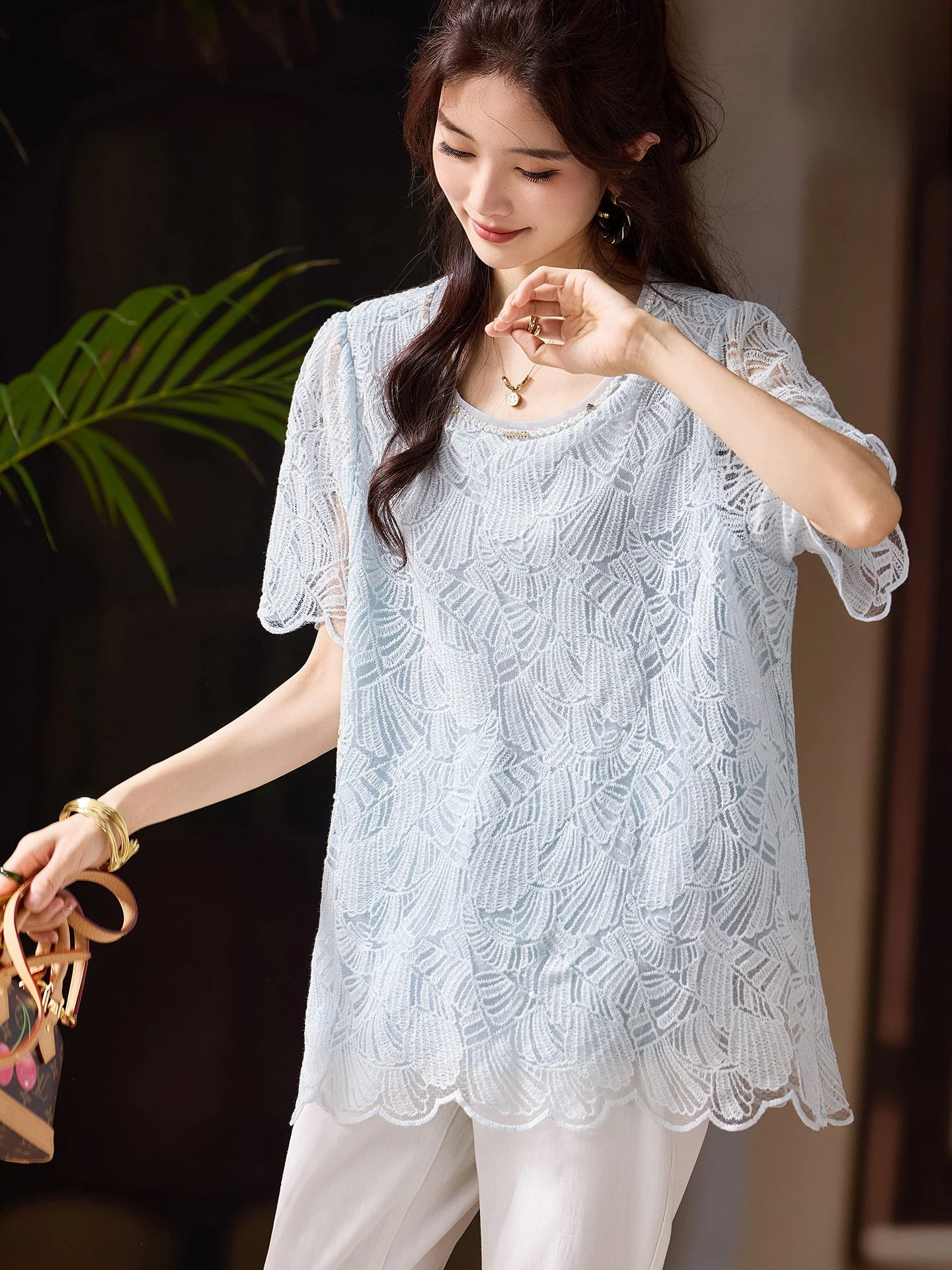 Loose Lace Short Sleeve T-Shirt Women's Summer New Style Fashionable Beaded Lace Top Breathable Polyester Street Style round ...
Loose Lace Short Sleeve T-Shirt Women's Summer New Style Fashionable Beaded Lace Top Breathable Polyester Street Style round ...