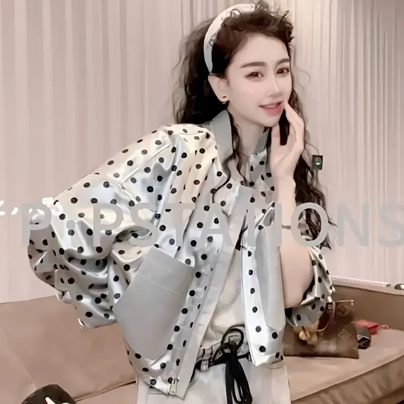 Spring and Fall New Sheepskin Leather Fashion All Match Round Neck Polka Dot Satin Baseball Jacket Jacket Personality Coats
Spring and Fall New Sheepskin Leather Fashion All Match Round Neck Polka Dot Satin Baseball Jacket Jacket Personality Coats