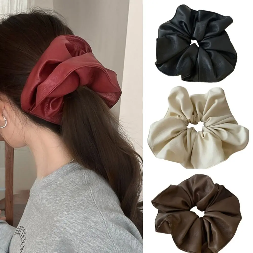 French Style PU Leather Scrunchies Temperament Vintage Hair Rubber Bands Elegant Ponytail Holder Elastic Hair Rope
French Style PU Leather Scrunchies Temperament Vintage Hair Rubber Bands Elegant Ponytail Holder Elastic Hair Rope