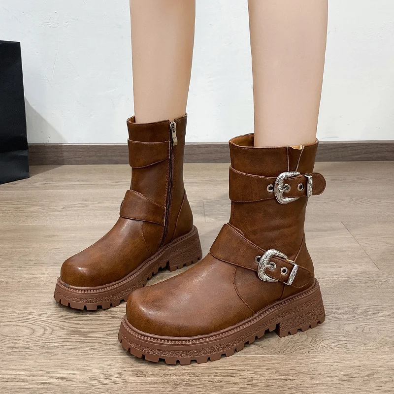Retro Girls Boots with Low Heel Short Top Side Zipper Belt Buckle Anti Slip and Waterproof Winter Pu Leather Fashion Shoes Women
Retro Girls Boots with Low Heel Short Top Side Zipper Belt Buckle Anti Slip and Waterproof Winter Pu Leather Fashion Shoes Women